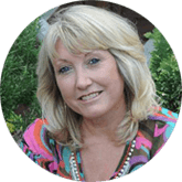 Daniela (49 m.)